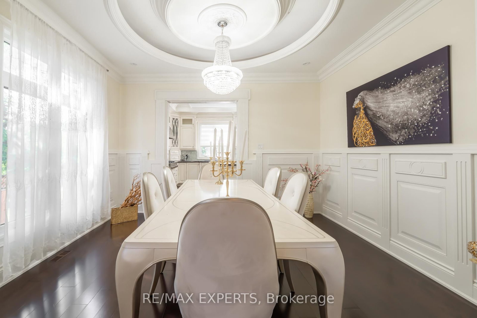 9 Calderon Crescent • Toronto, ON photo 8
