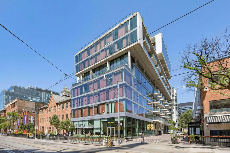 214 - 560 King Street W