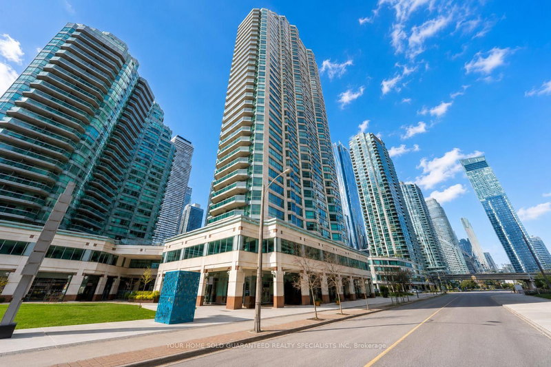 2610 - 10 Yonge Street