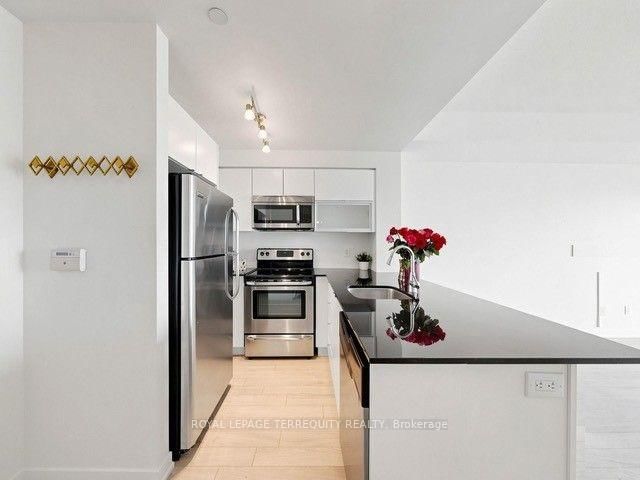 150 East Liberty St photo 5