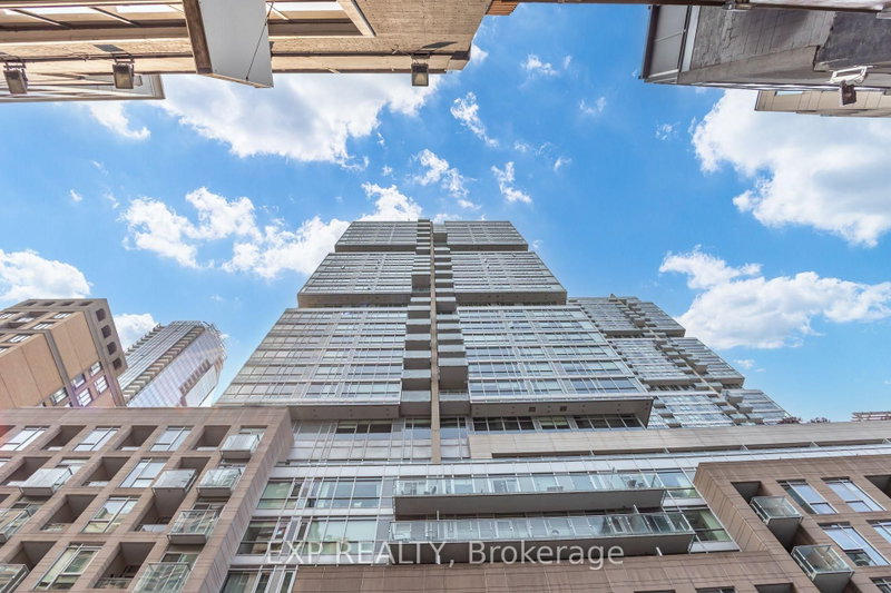 303 - 199 Richmond Street W