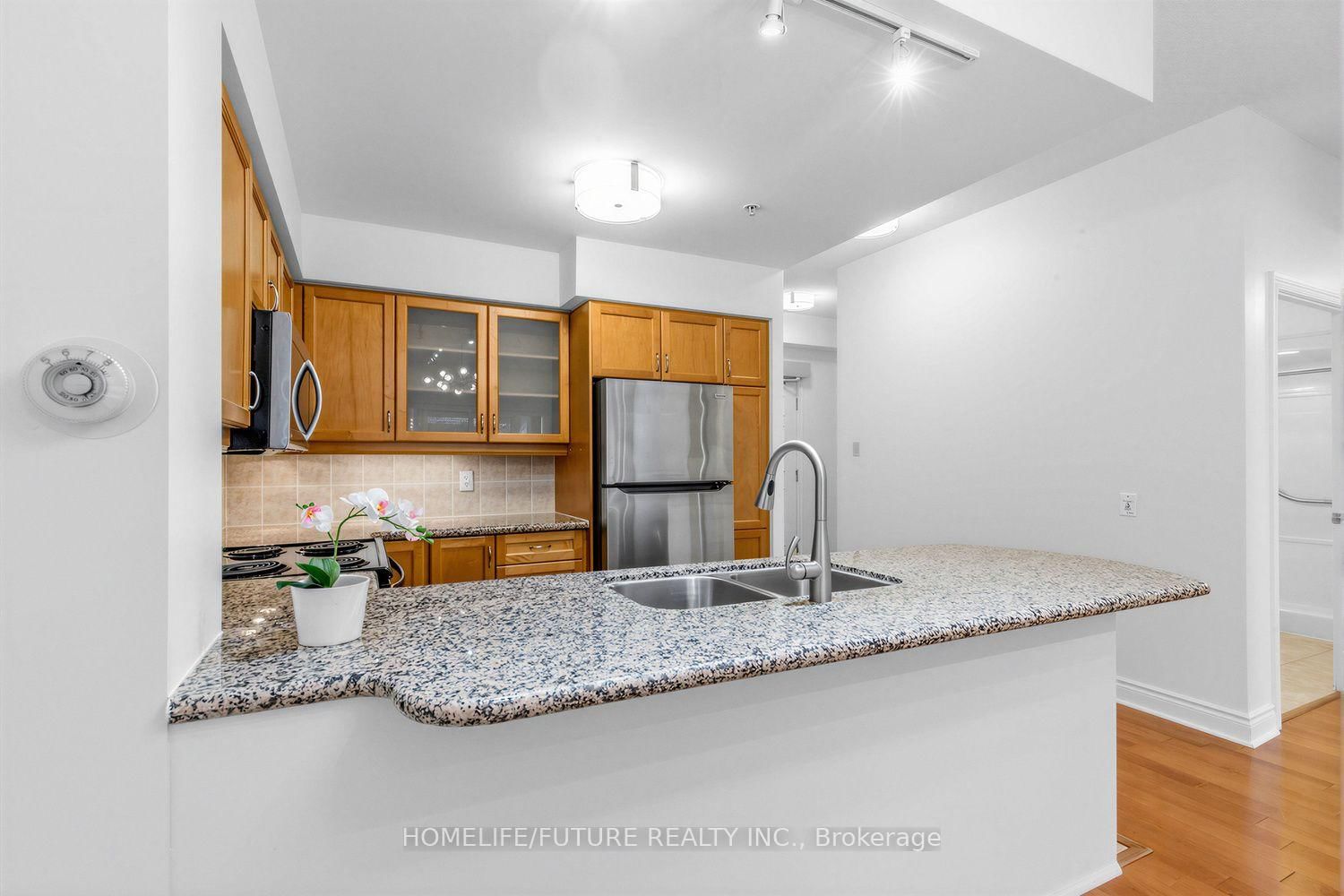 12 Rean Drive • #213 • Toronto, ON photo 9