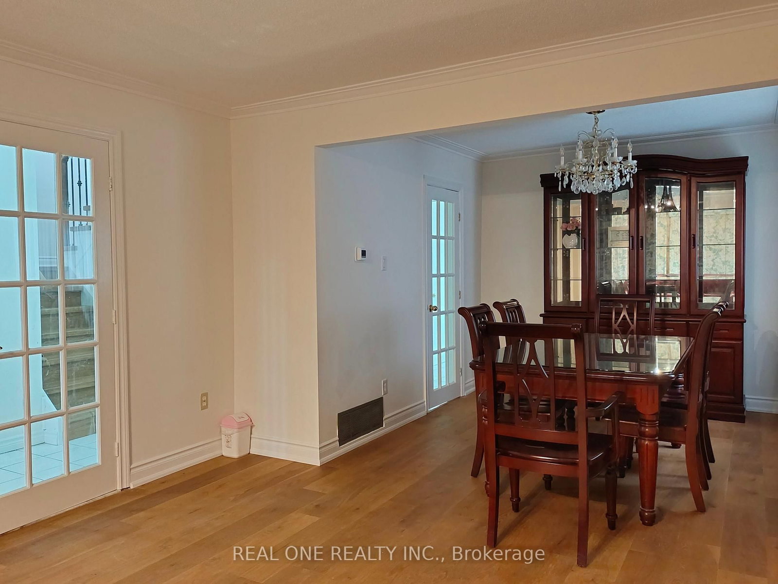 13 Mallaby Road • Toronto, ON photo 8