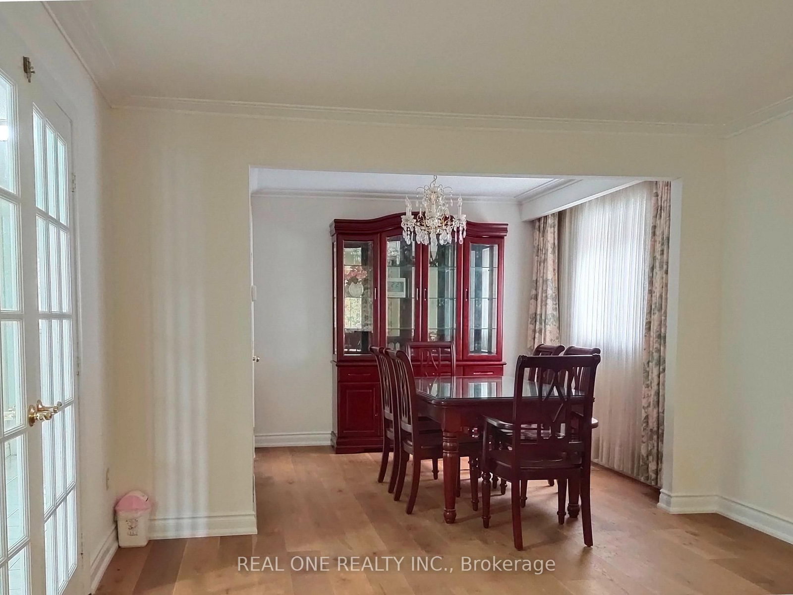 13 Mallaby Road • Toronto, ON photo 9