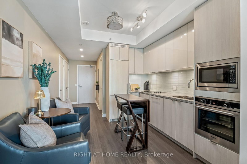 3110 - 115 Blue Jays Way
