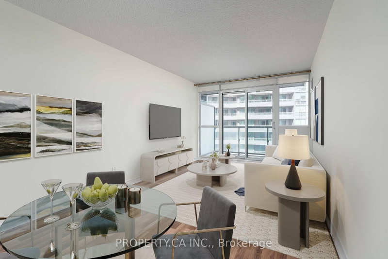 803 - 25 Lower Simcoe Street