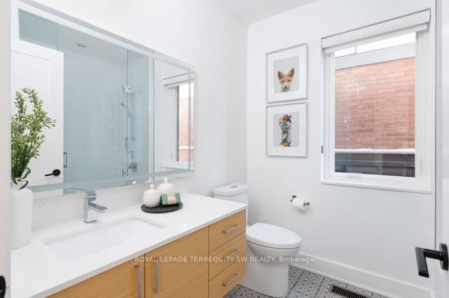96 Summerhill Avenue • Toronto, ON photo 37
