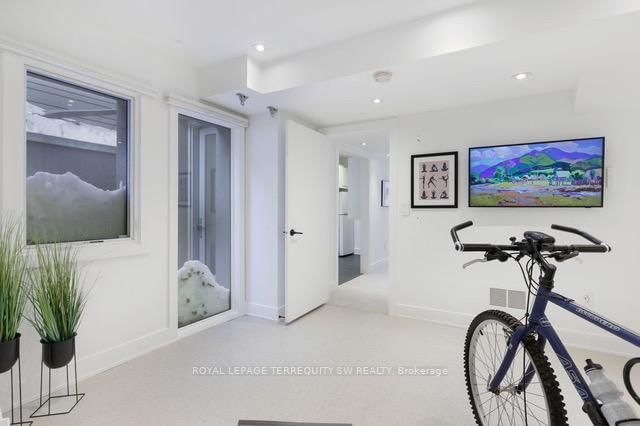 96 Summerhill Avenue • Toronto, ON photo 50