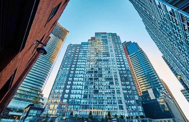 1113 - 24 Wellesley Street W