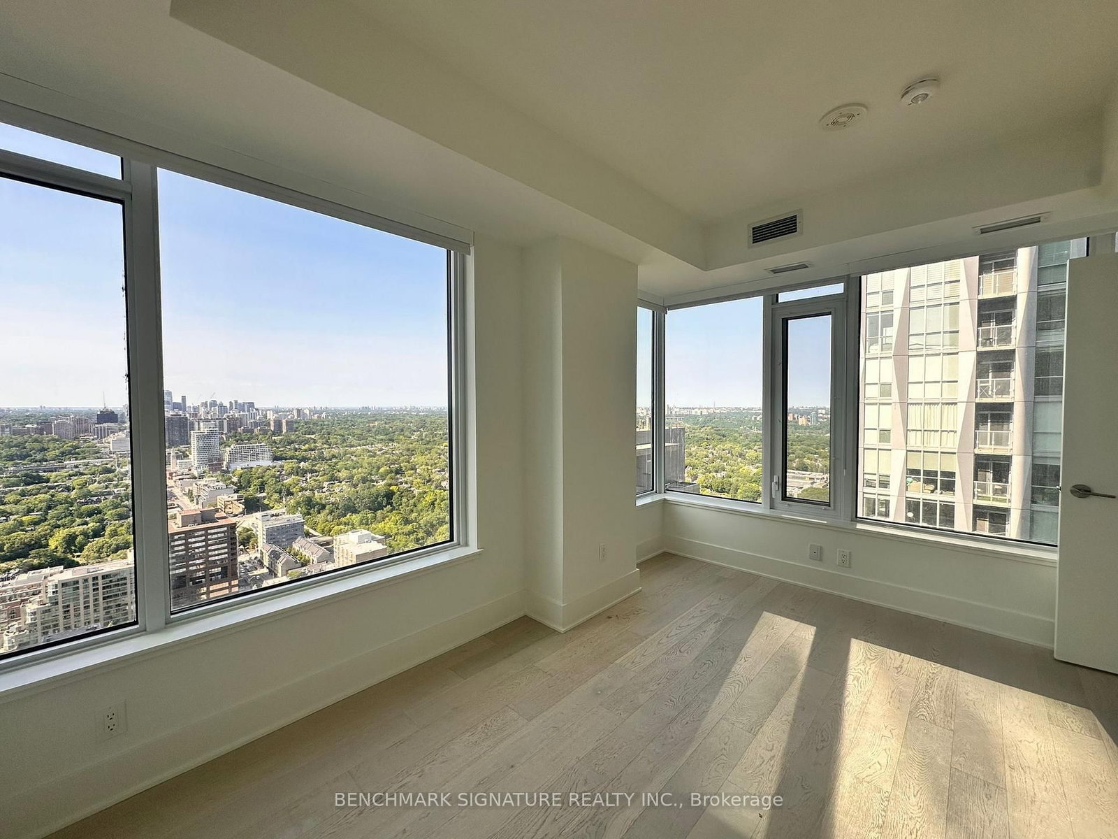 3604 - 11 Yorkville Avenue, Toronto 4