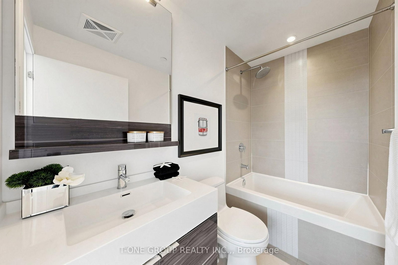 28 Avondale Avenue • #502 • Toronto, ON photo 14