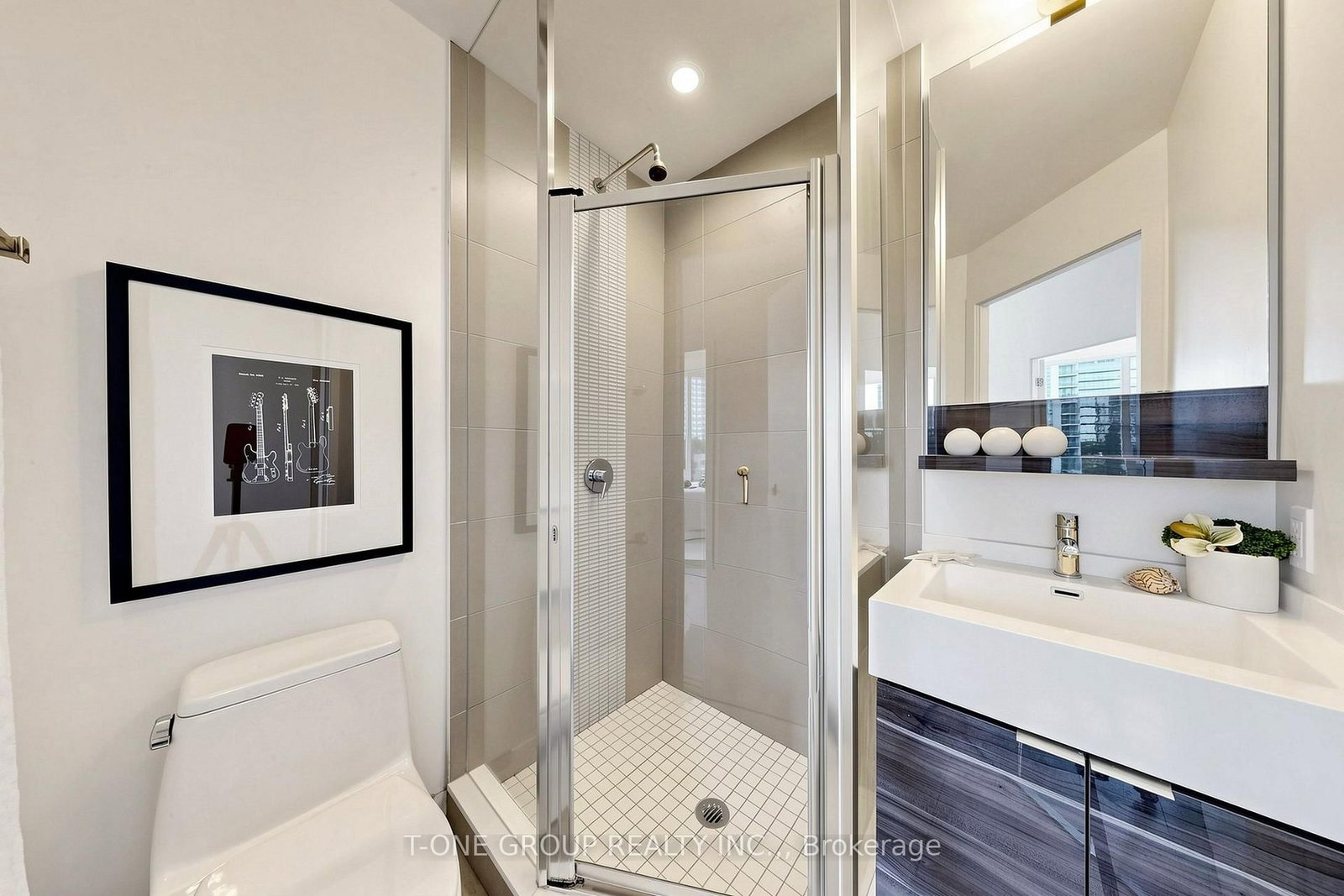 28 Avondale Avenue • #502 • Toronto, ON photo 18