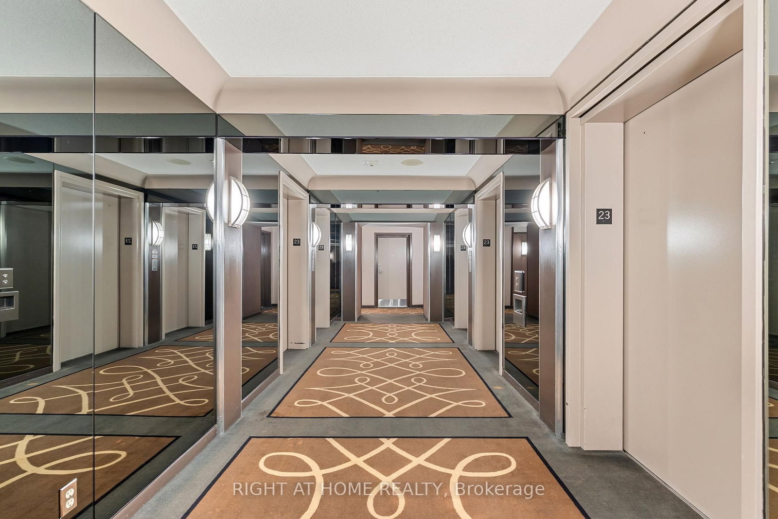 77 Harbour Square • #2306 • Toronto, ON photo 20