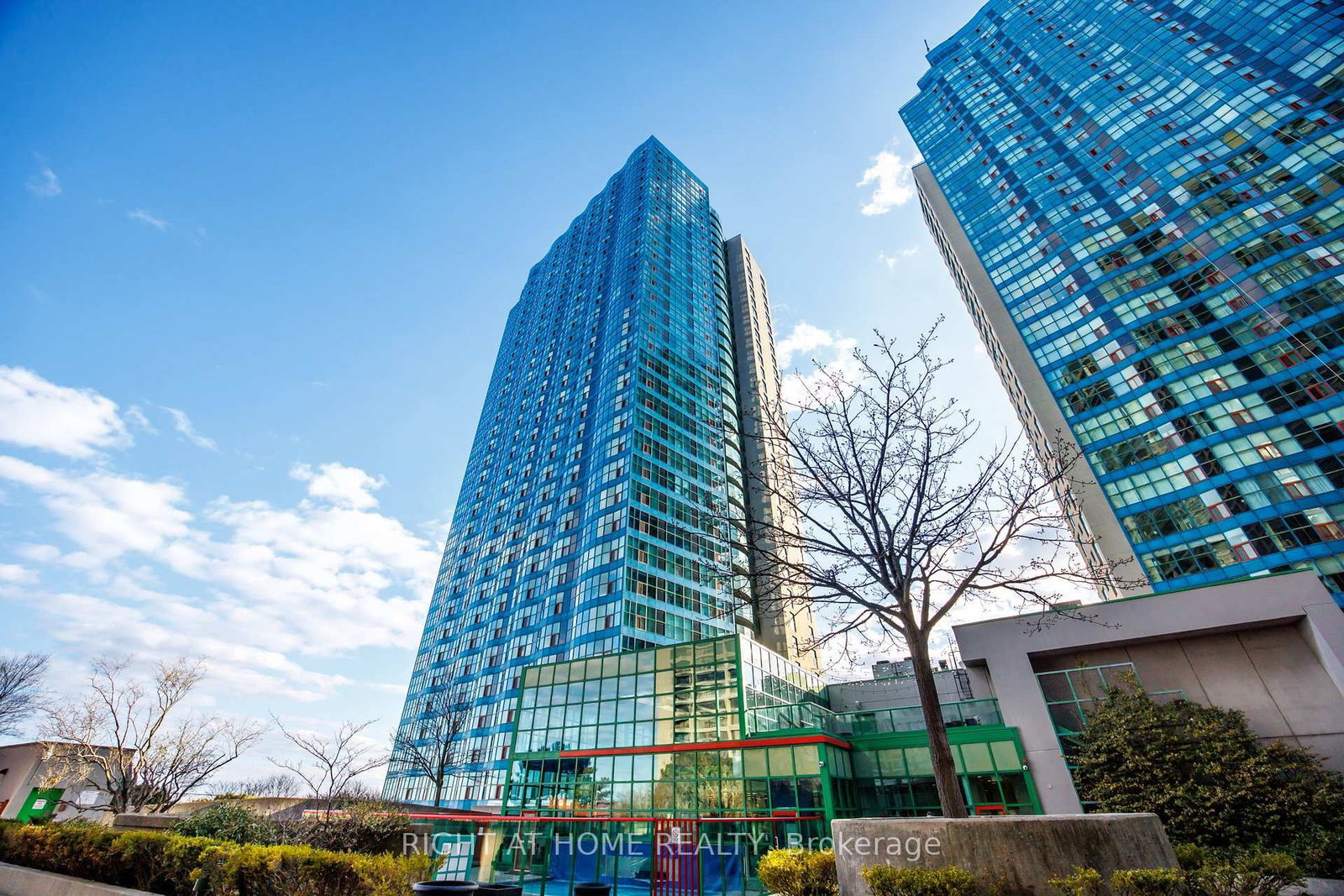 77 Harbour Square • #2306 • Toronto, ON photo 23