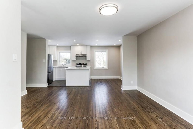 Main Floor - 158 Finch Avenue E