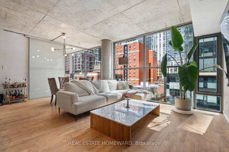 807 - 25 Oxley Street