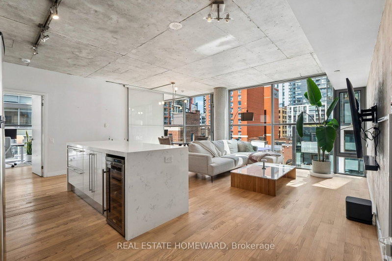 807 - 25 Oxley Street