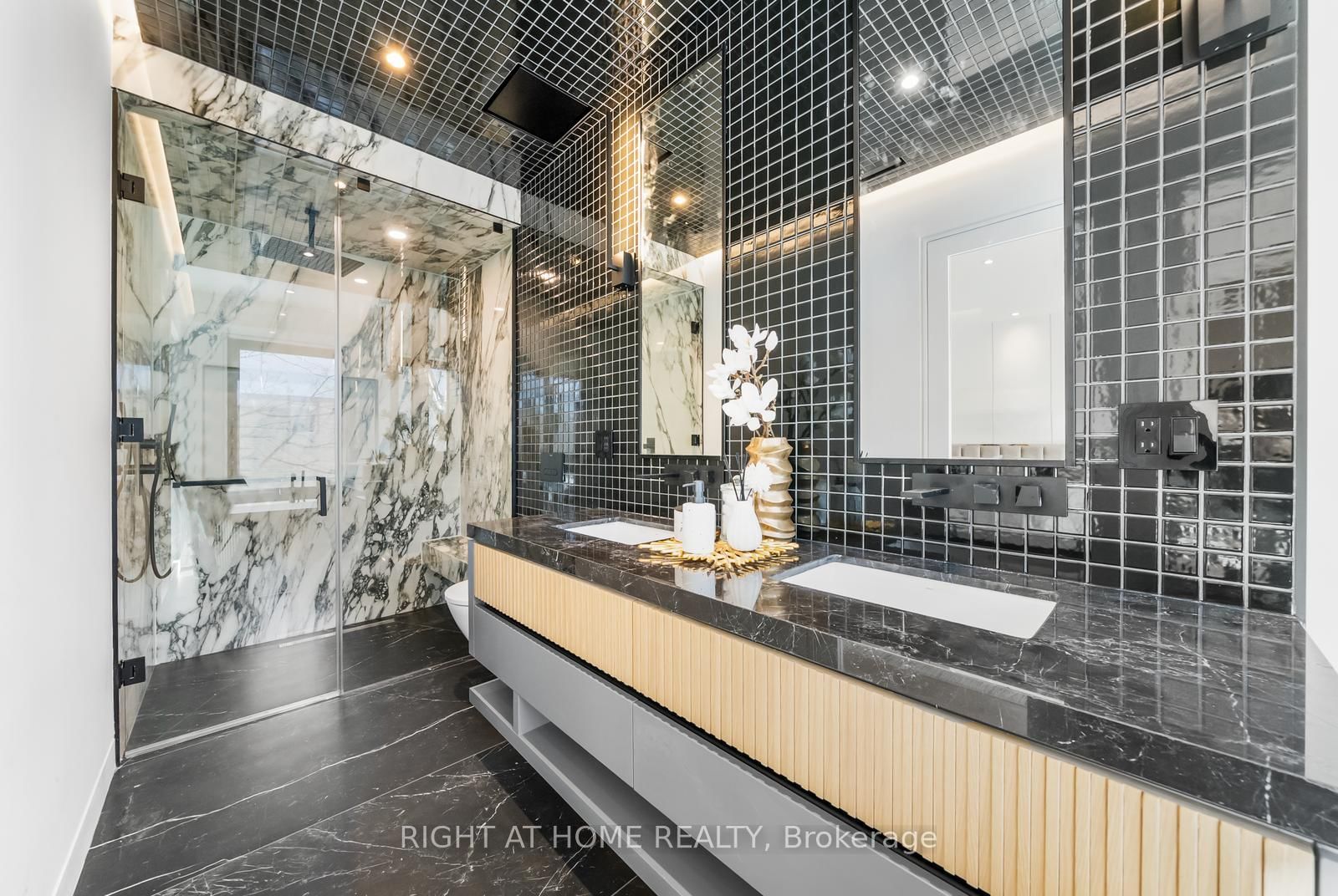 74B Rathnelly Avenue • Toronto, ON photo 28