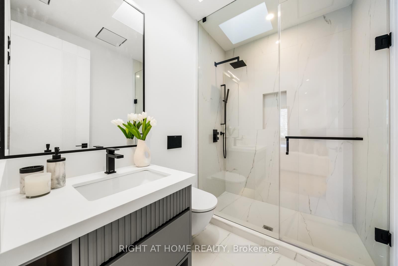 74B Rathnelly Avenue • Toronto, ON photo 33