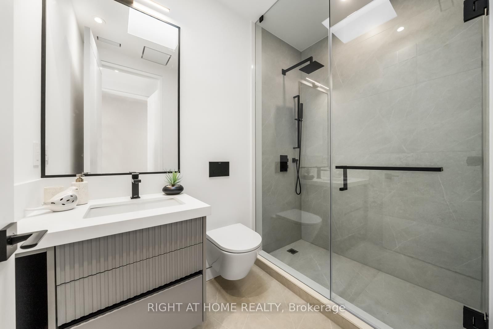 74B Rathnelly Avenue • Toronto, ON photo 36