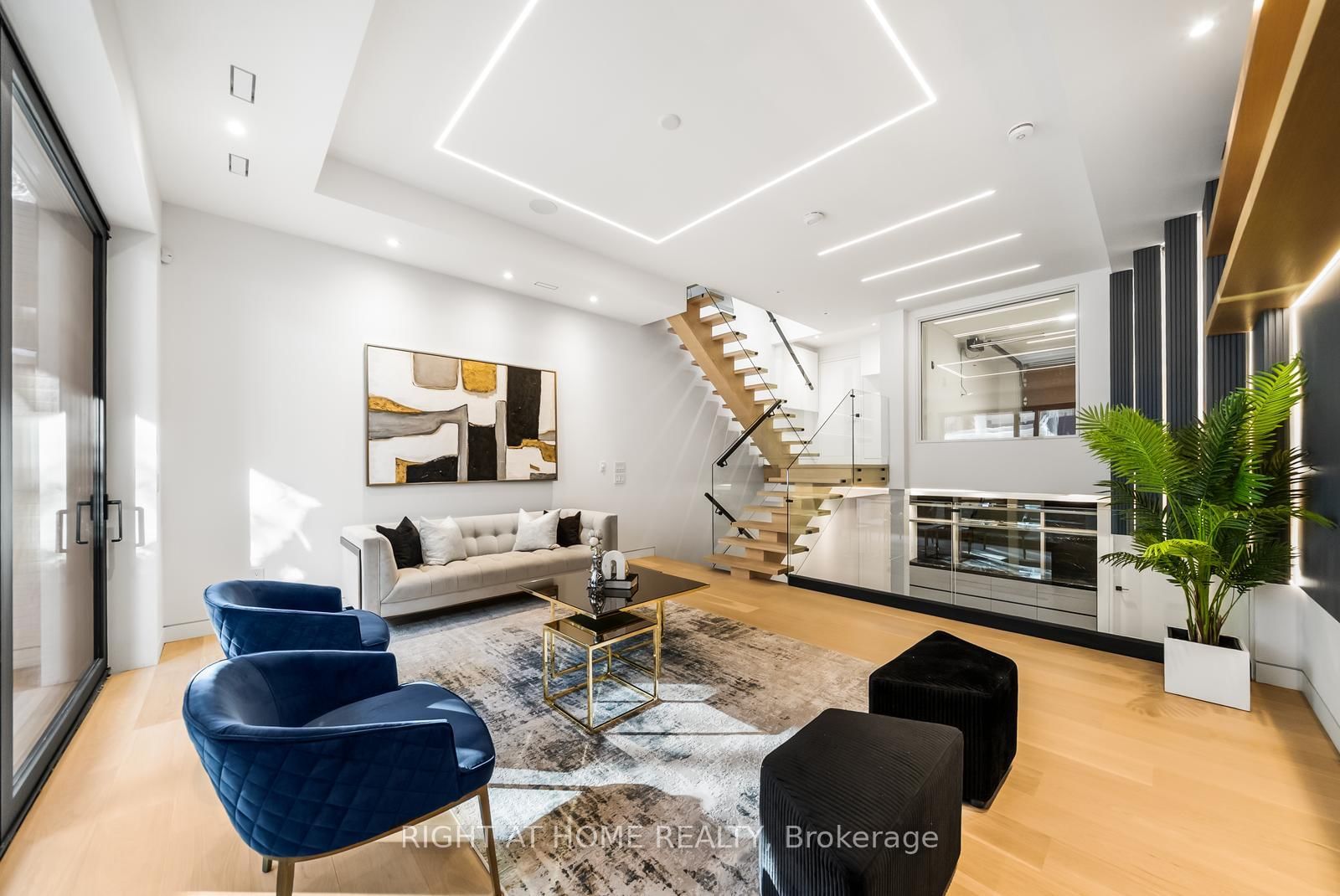 74B Rathnelly Avenue • Toronto, ON photo 38