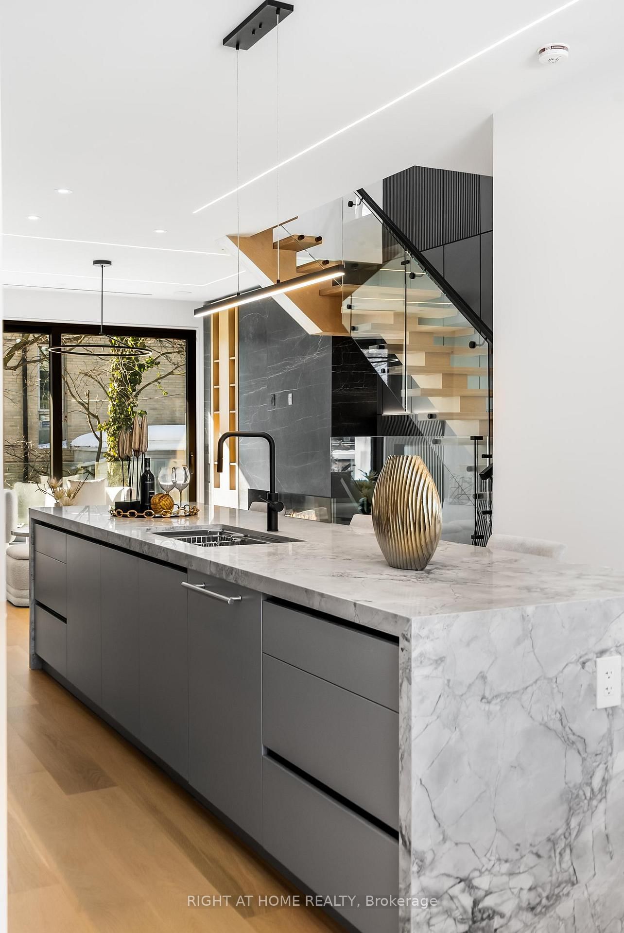 74B Rathnelly Avenue • Toronto, ON photo 9