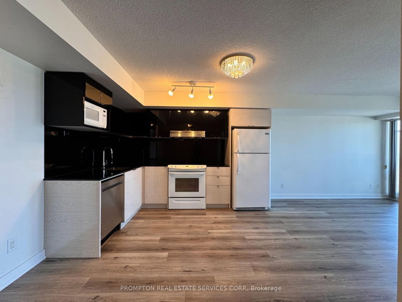 612 - 72 Esther Shiner Boulevard