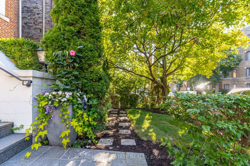 1D - 319 Lonsdale Road