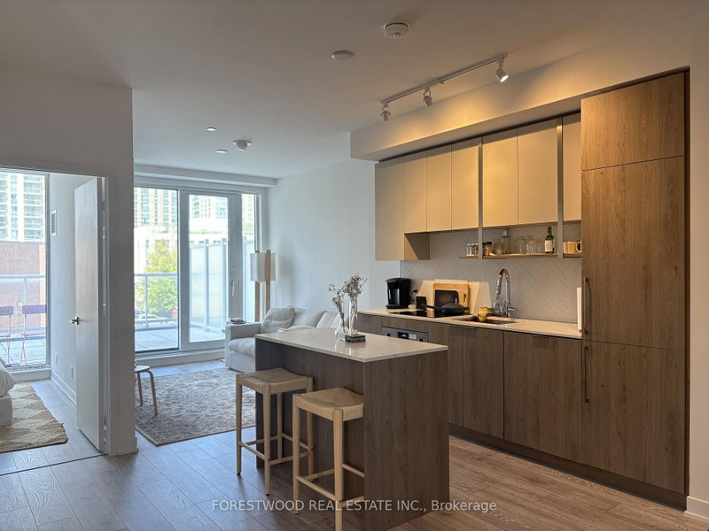 307 - 15 Holmes Avenue