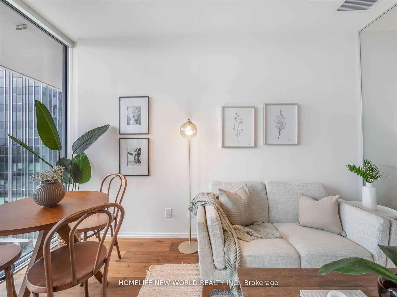 8 Hillsdale Avenue • #920 • Toronto, ON photo 14