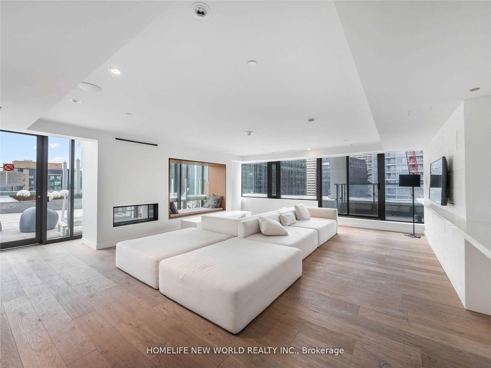 8 Hillsdale Avenue • #920 • Toronto, ON photo 18