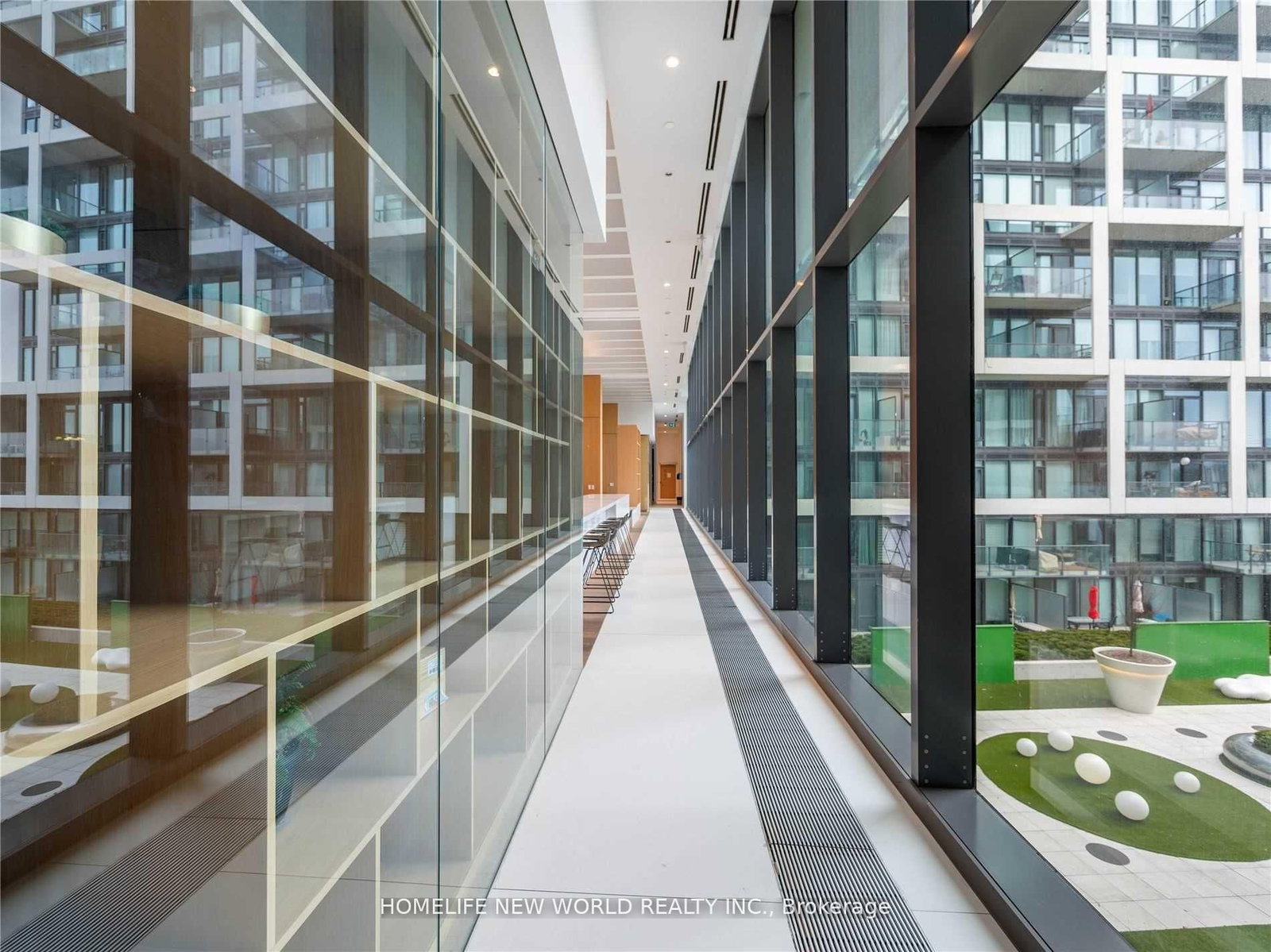 8 Hillsdale Avenue • #920 • Toronto, ON photo 28