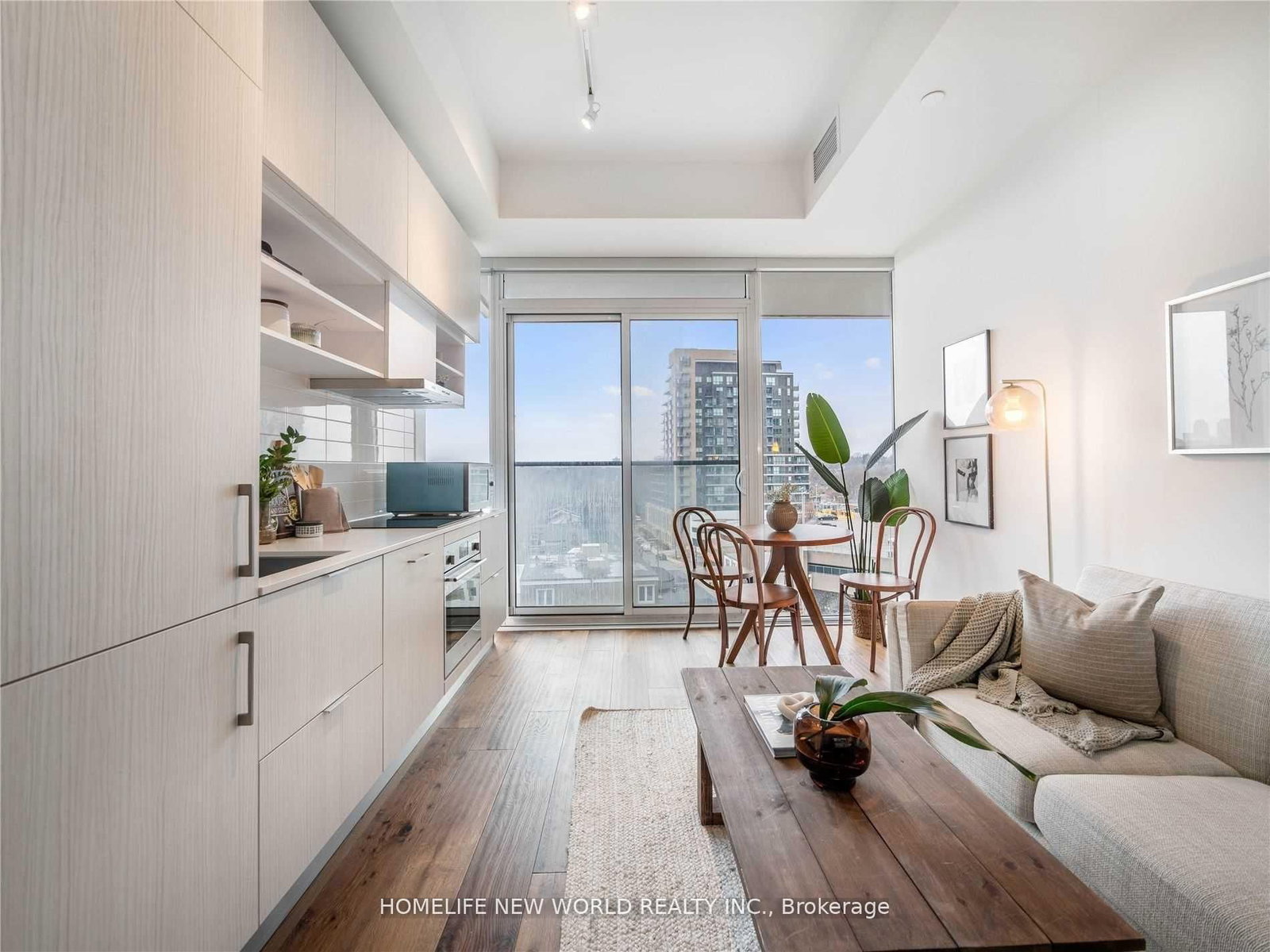8 Hillsdale Avenue • #920 • Toronto, ON photo 6