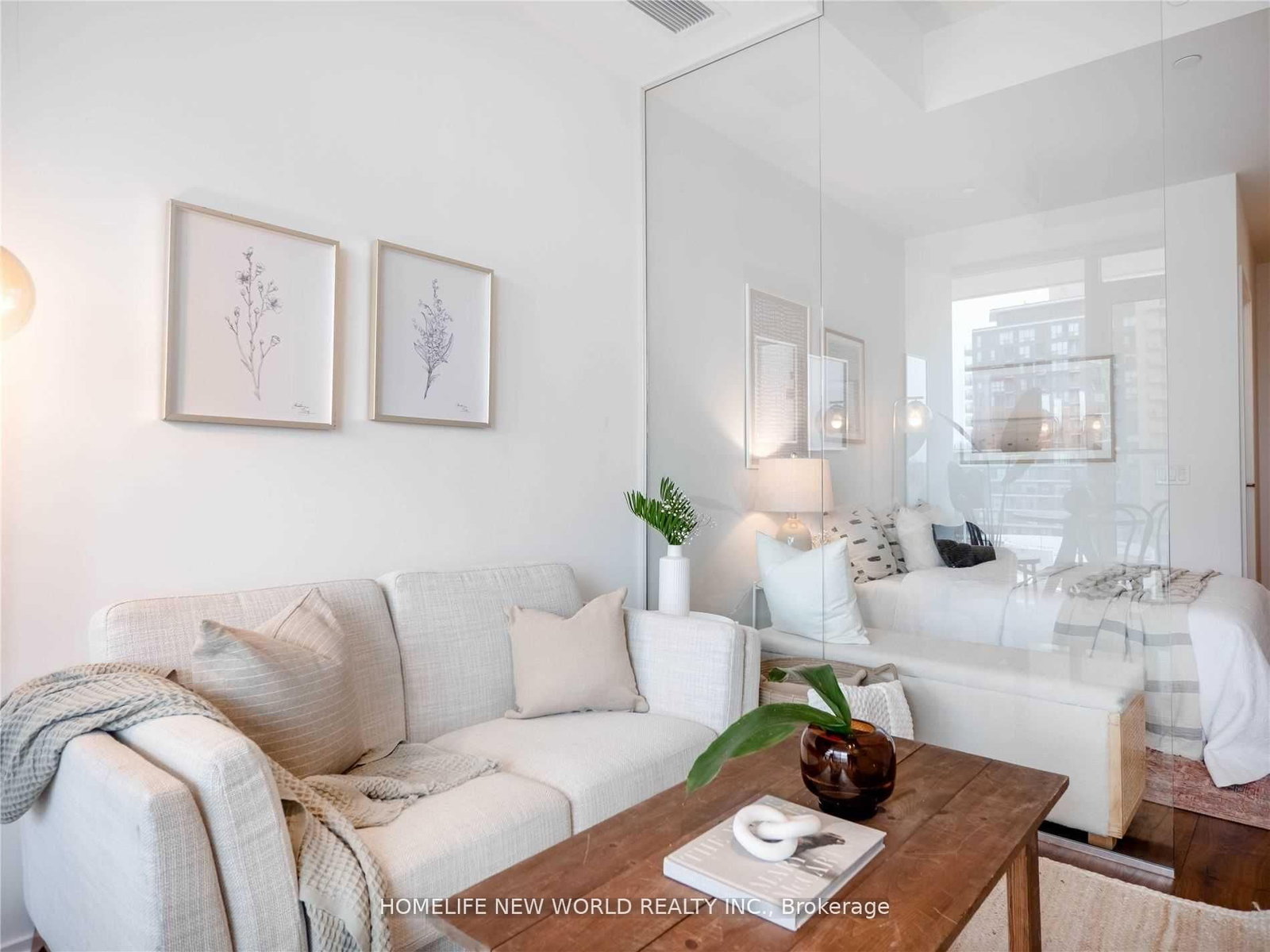 8 Hillsdale Avenue • #920 • Toronto, ON photo 9