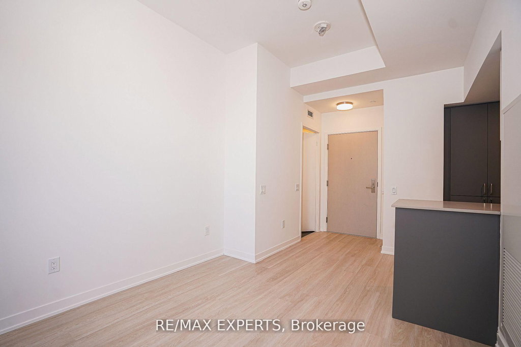 532 - 500 Wilson Avenue 4