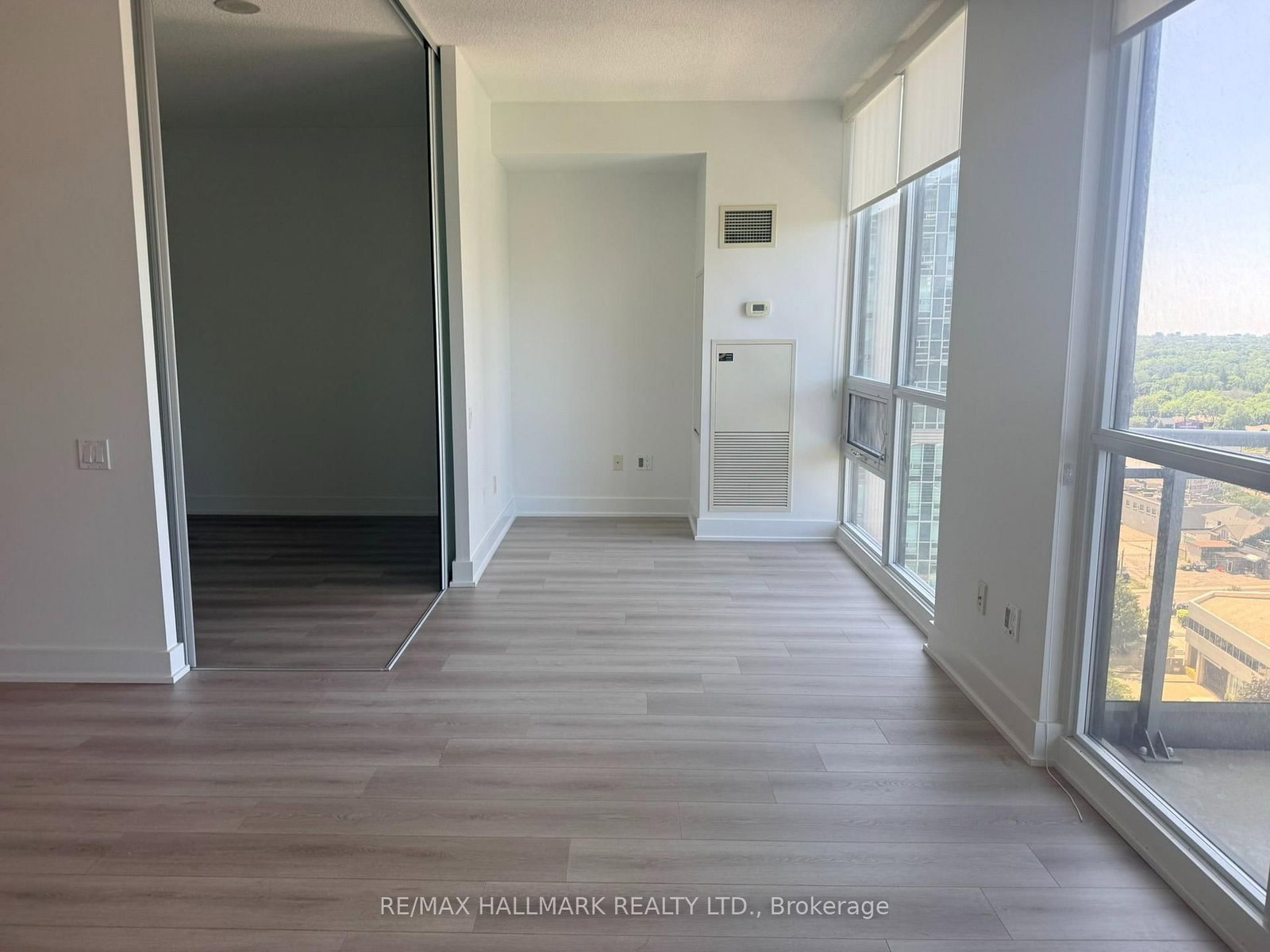 23 Sheppard Avenue E • #2011 • Toronto, ON photo 11