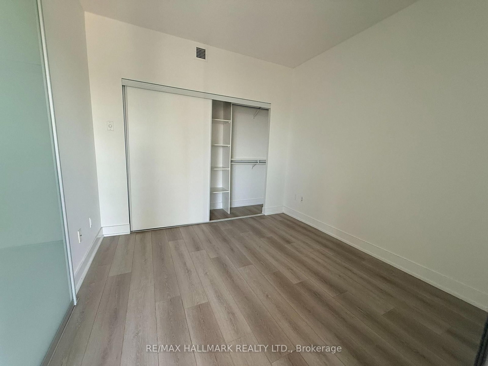 23 Sheppard Avenue E • #2011 • Toronto, ON photo 15