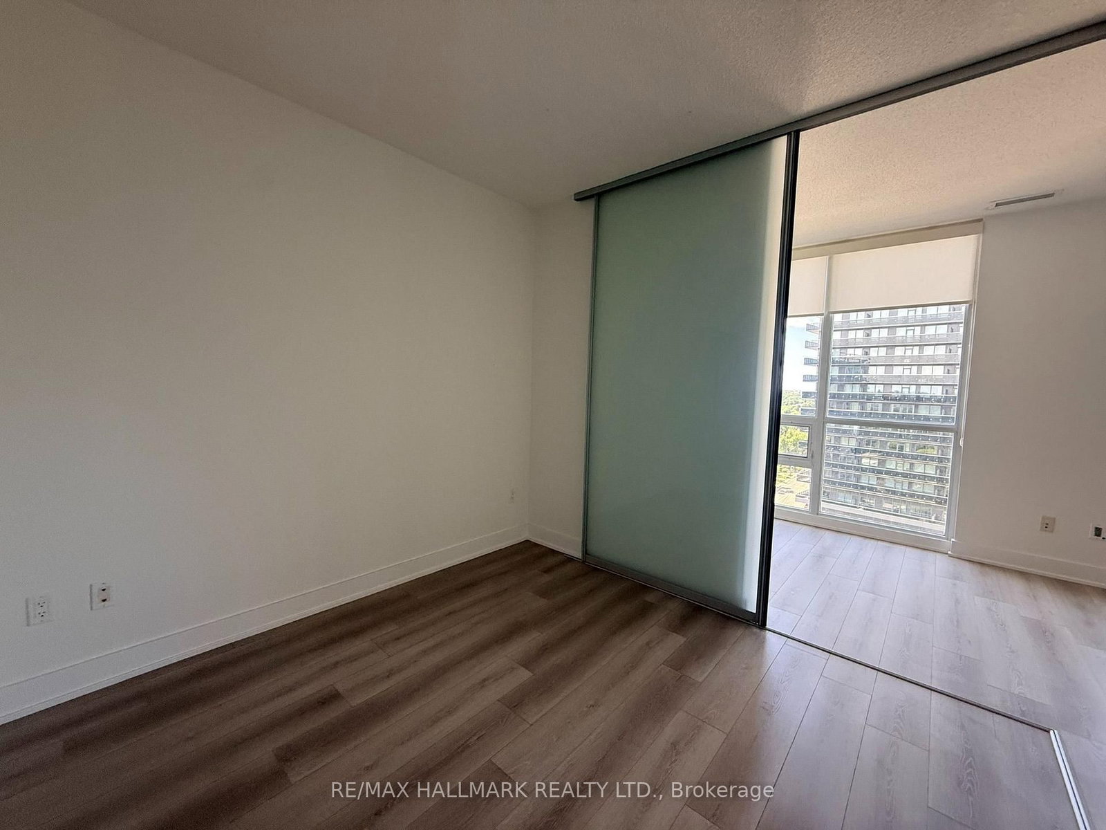 23 Sheppard Avenue E • #2011 • Toronto, ON photo 16