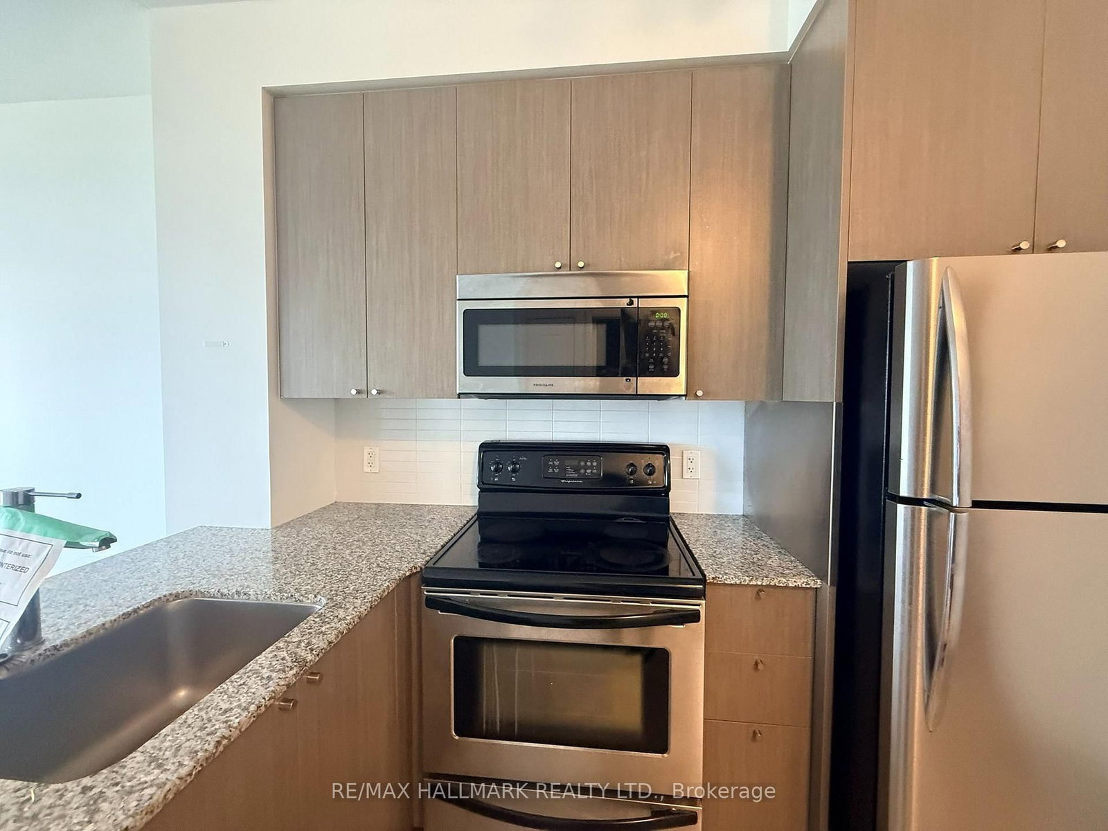 23 Sheppard Avenue E • #2011 • Toronto, ON photo 5