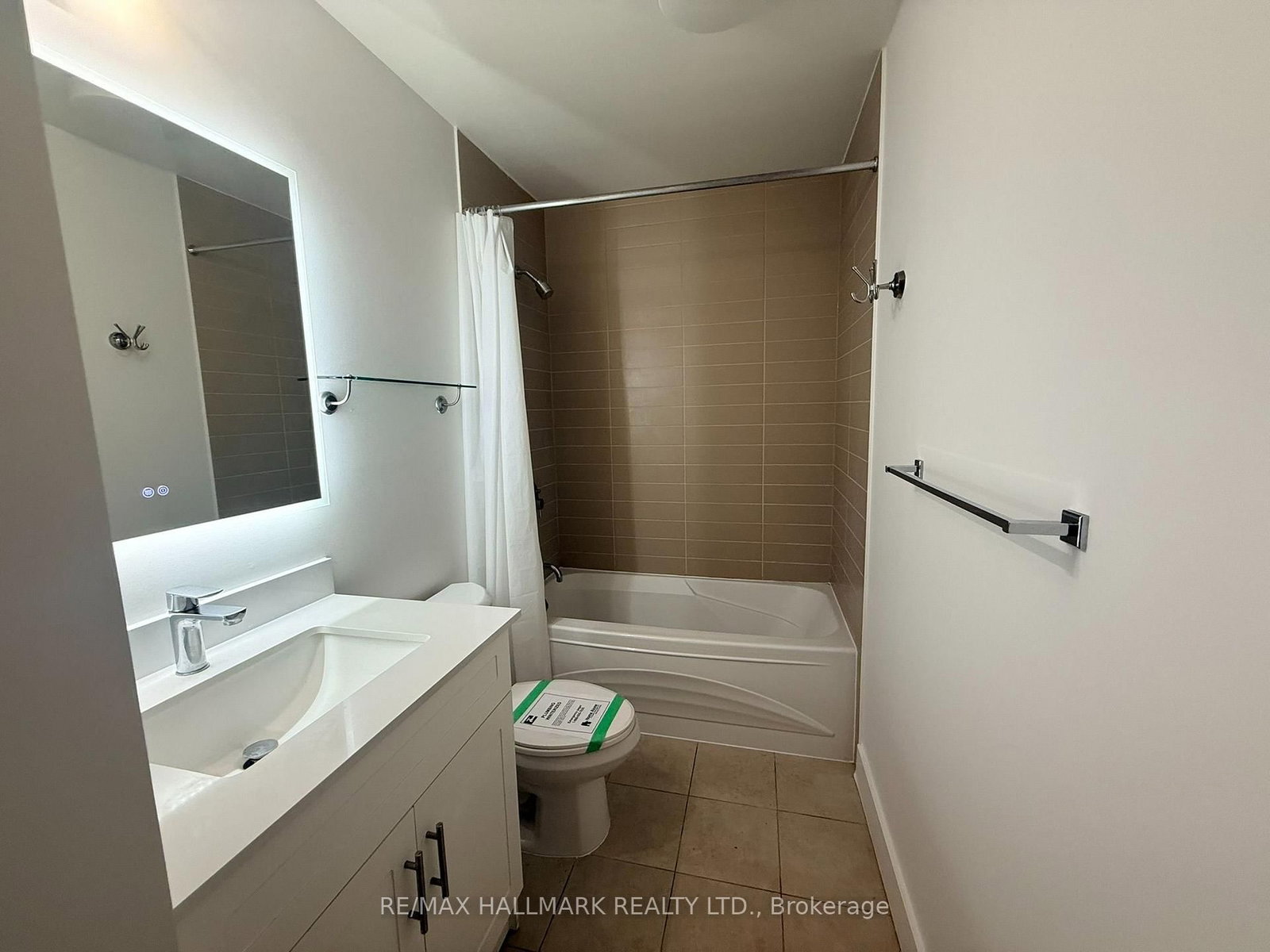 23 Sheppard Avenue E • #2011 • Toronto, ON photo 6