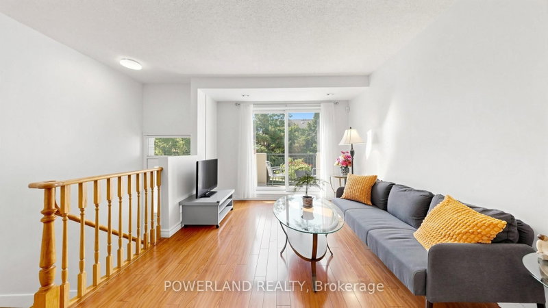 1120 - 28 Sommerset Way