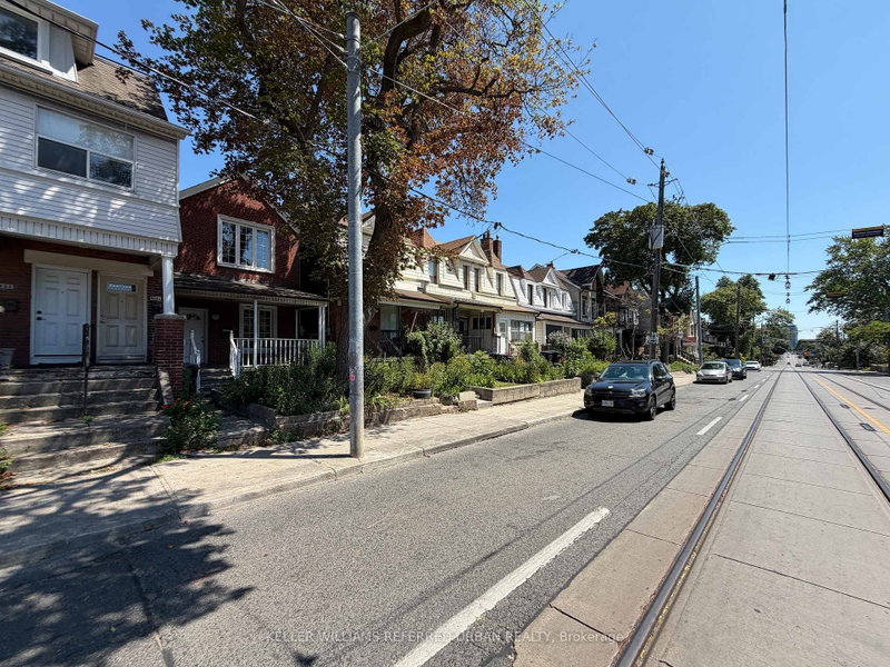 Main - 429 Ossington Avenue