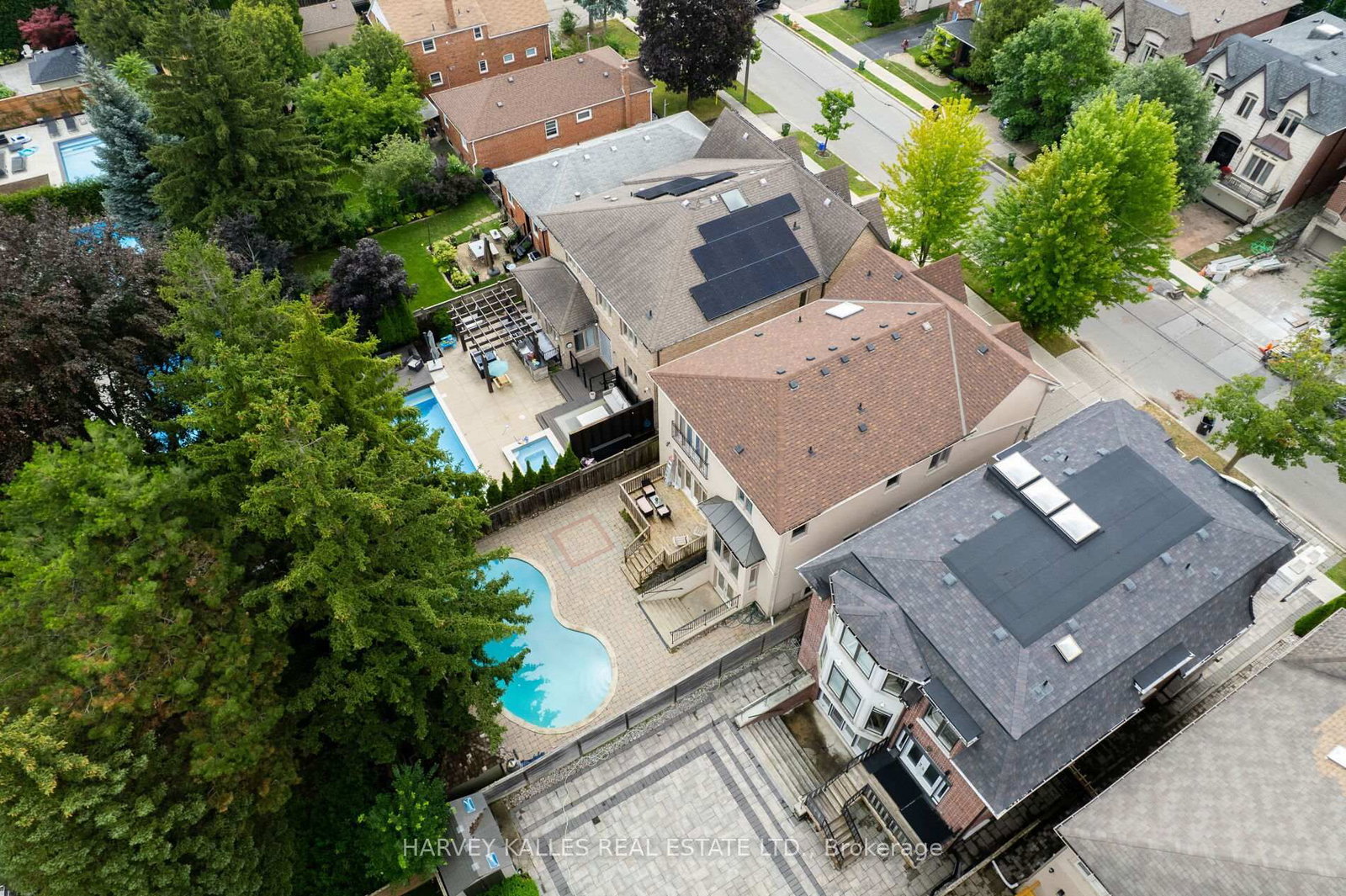 188 Florence Avenue • Toronto, ON photo 19