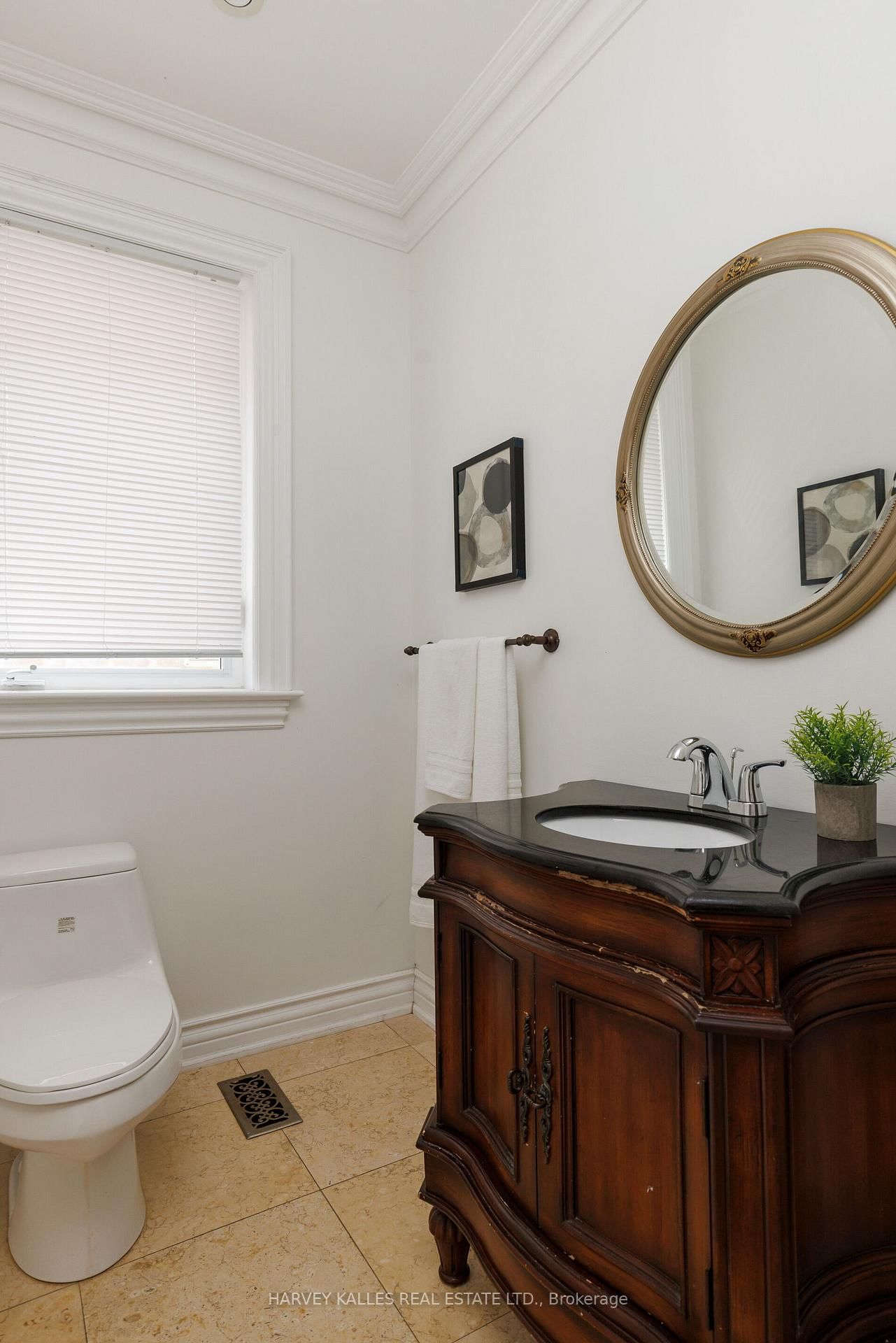 188 Florence Avenue • Toronto, ON photo 24