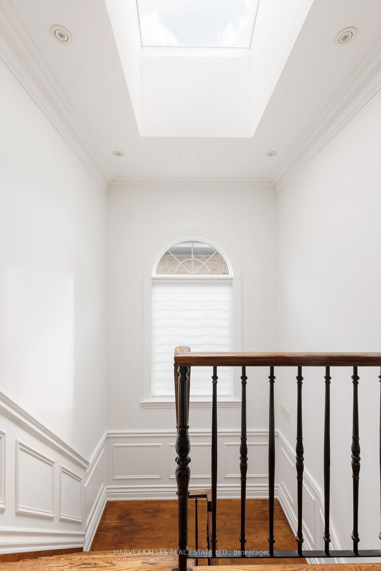 188 Florence Avenue • Toronto, ON photo 25