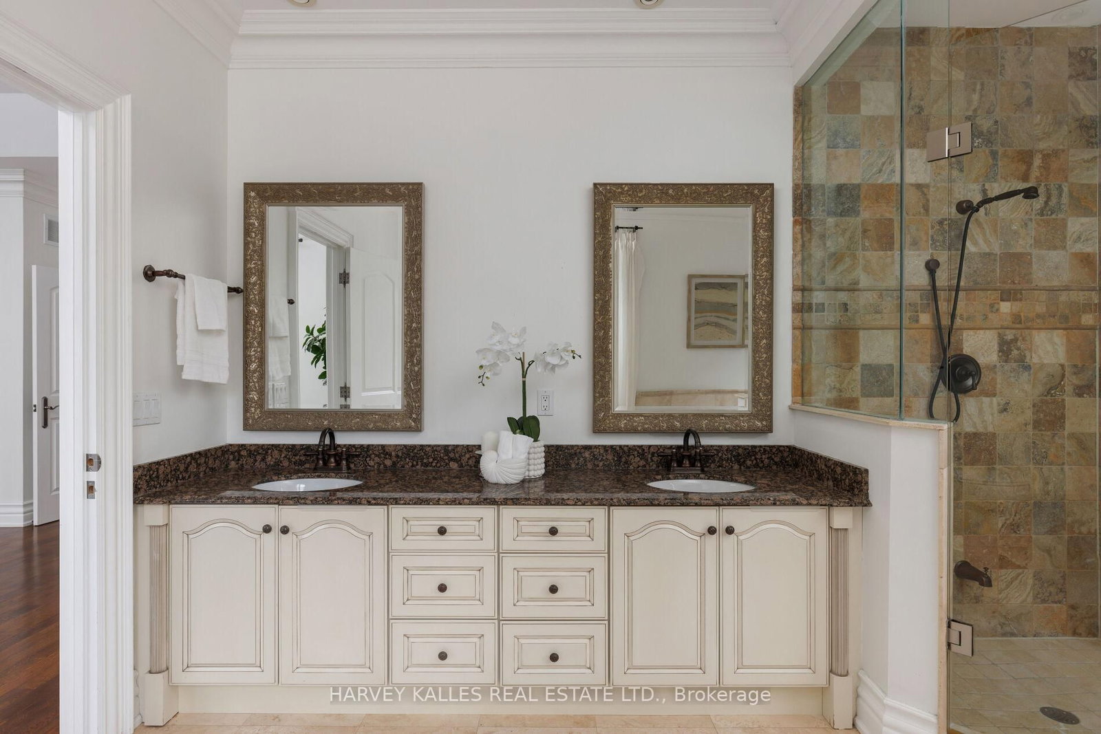 188 Florence Avenue • Toronto, ON photo 31