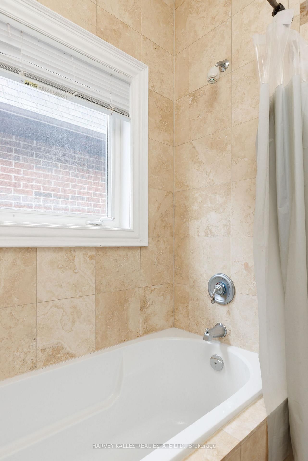 188 Florence Avenue • Toronto, ON photo 37