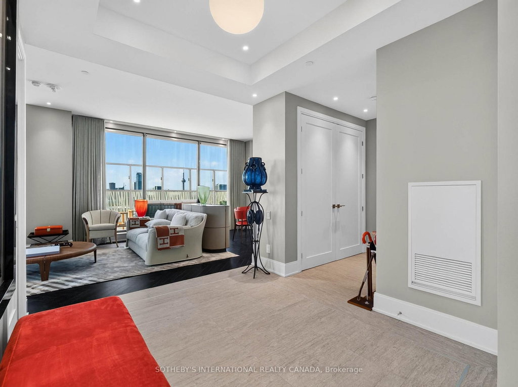 5501 - 50 Charles Street E 5