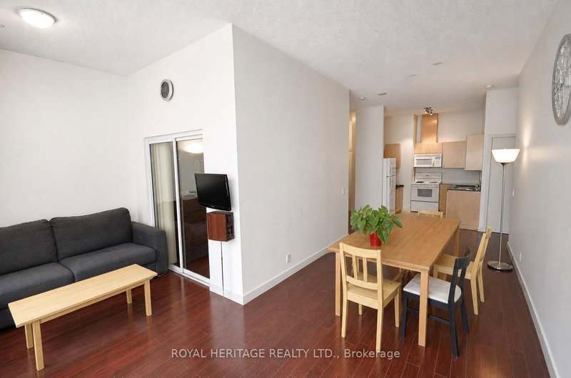 102 - 373 Front Street W