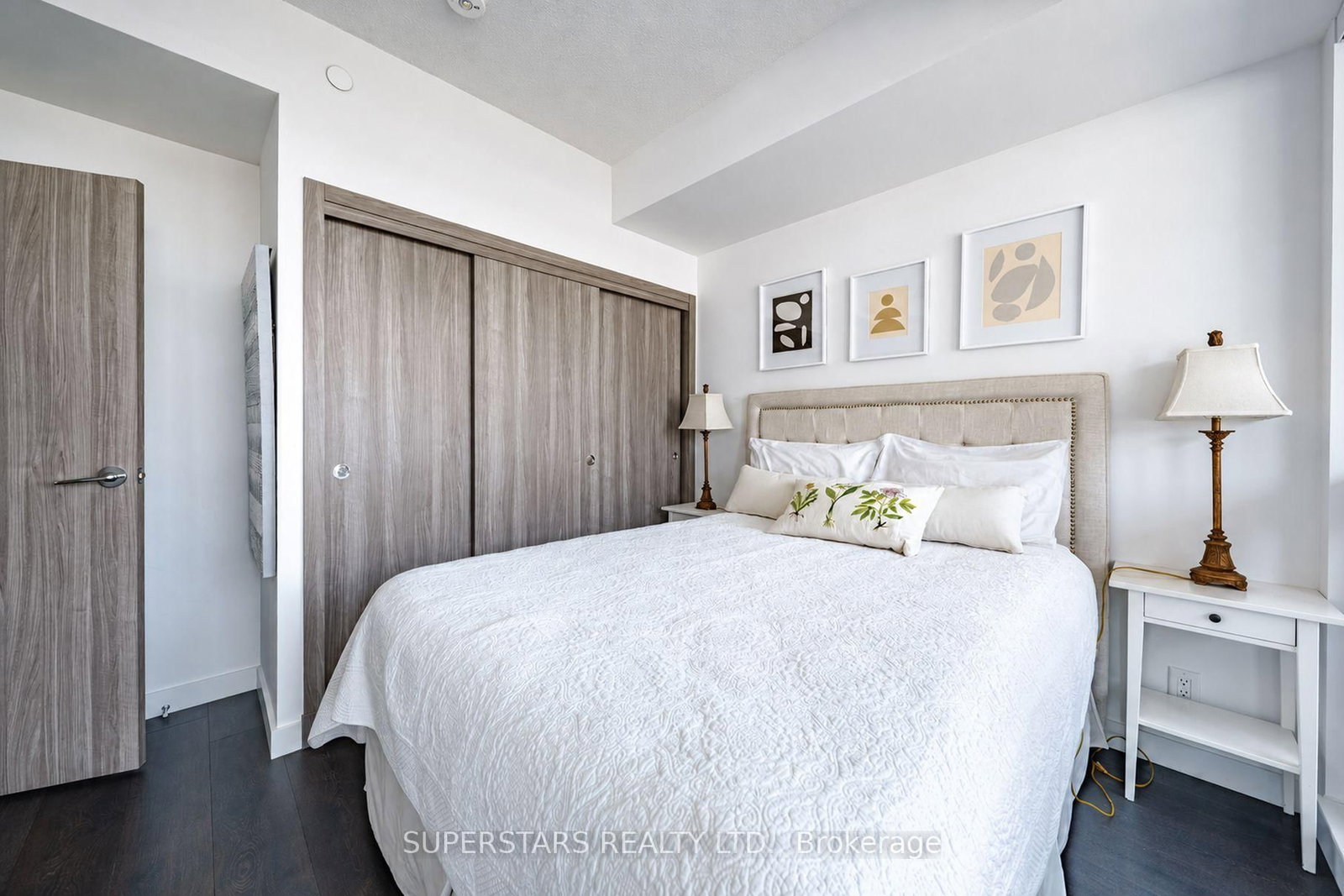 27 McMahon Drive • #810 • Toronto, ON photo 11